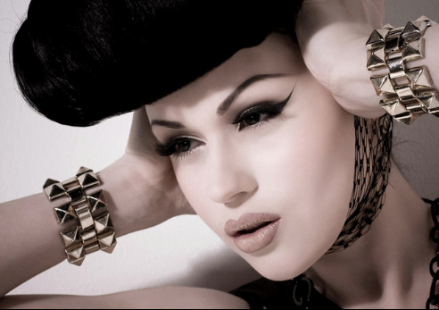 Viktoria Modesta